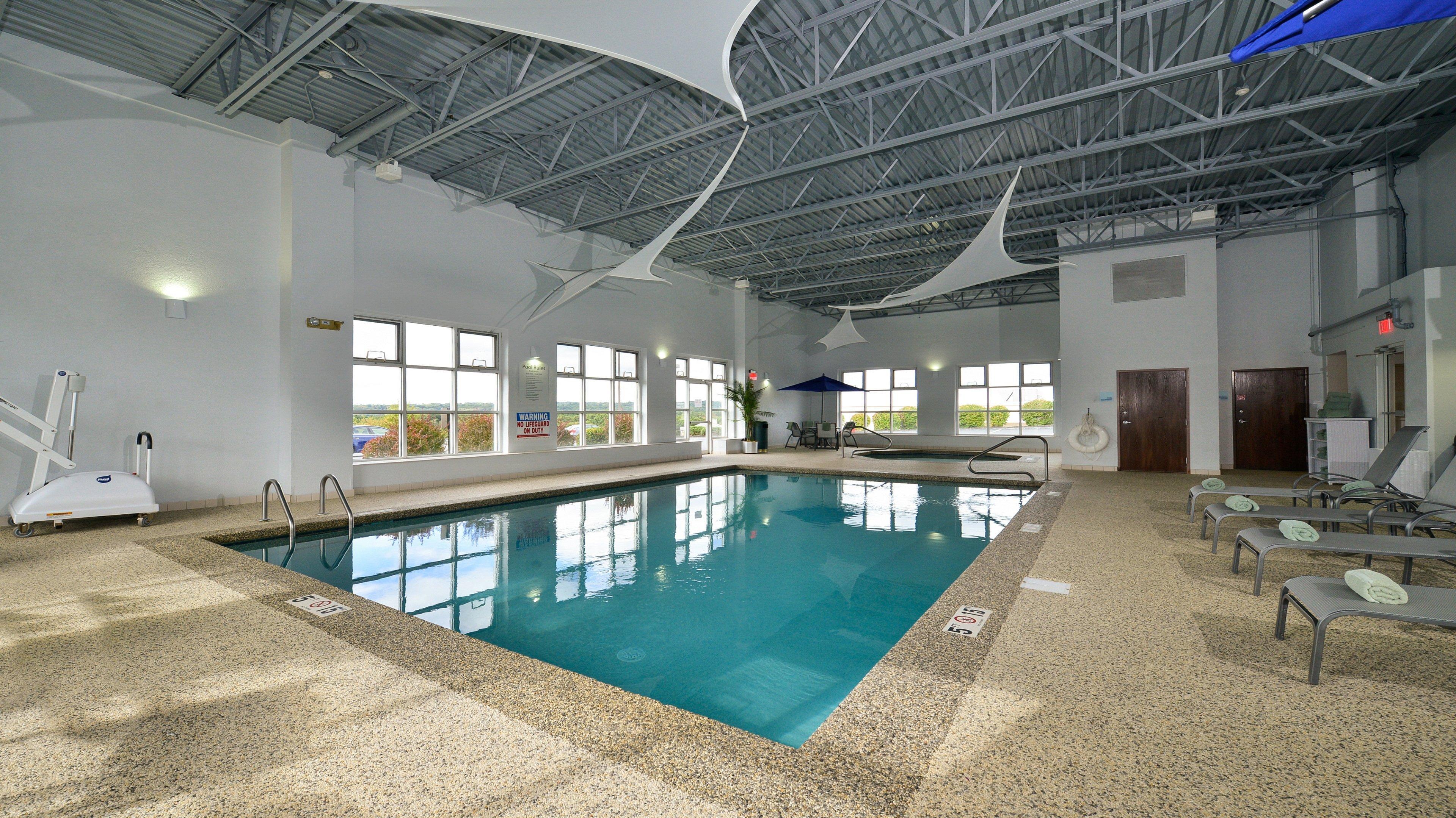 Holiday Inn Express Boston-Milford By Ihg Exteriör bild