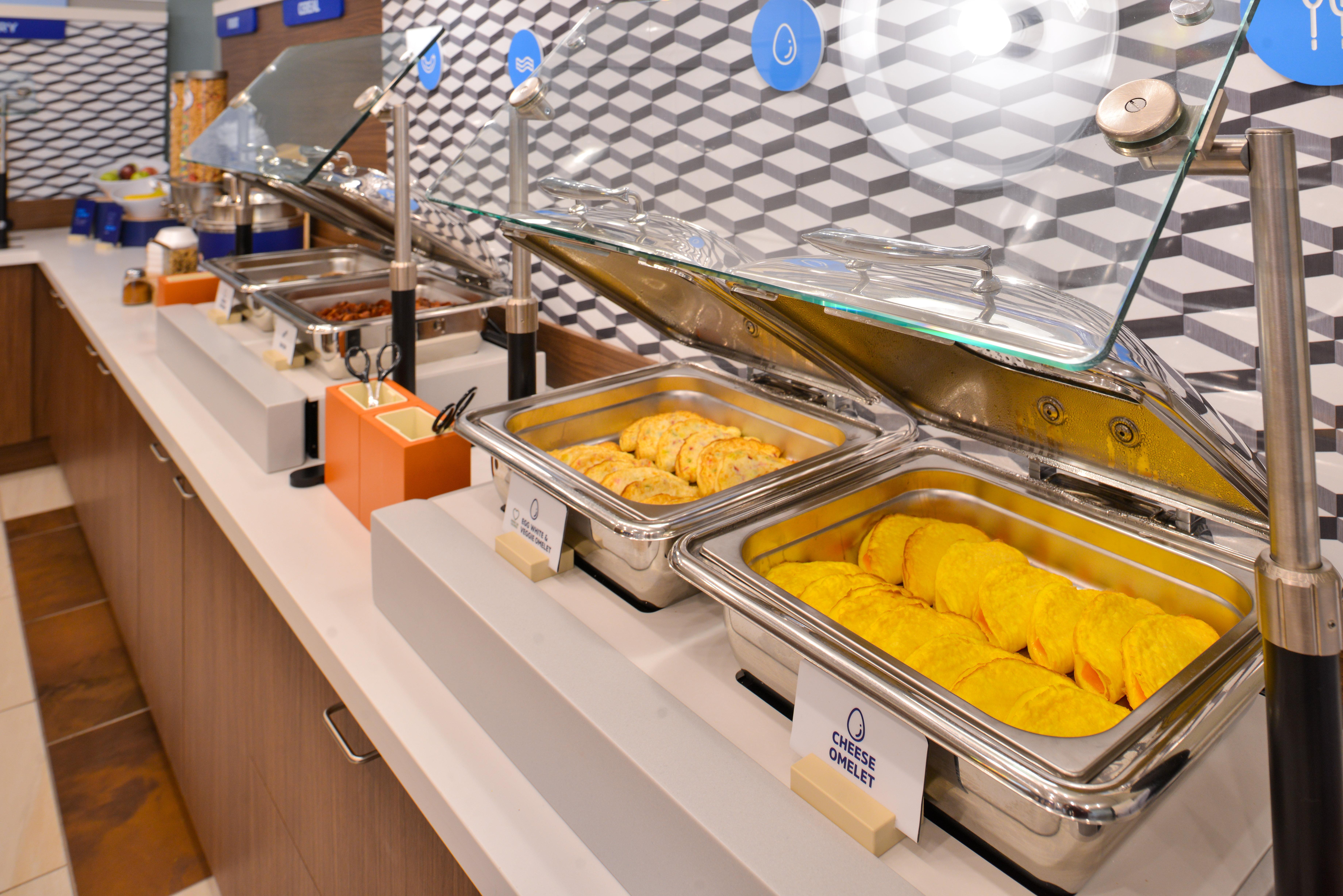 Holiday Inn Express Boston-Milford By Ihg Exteriör bild