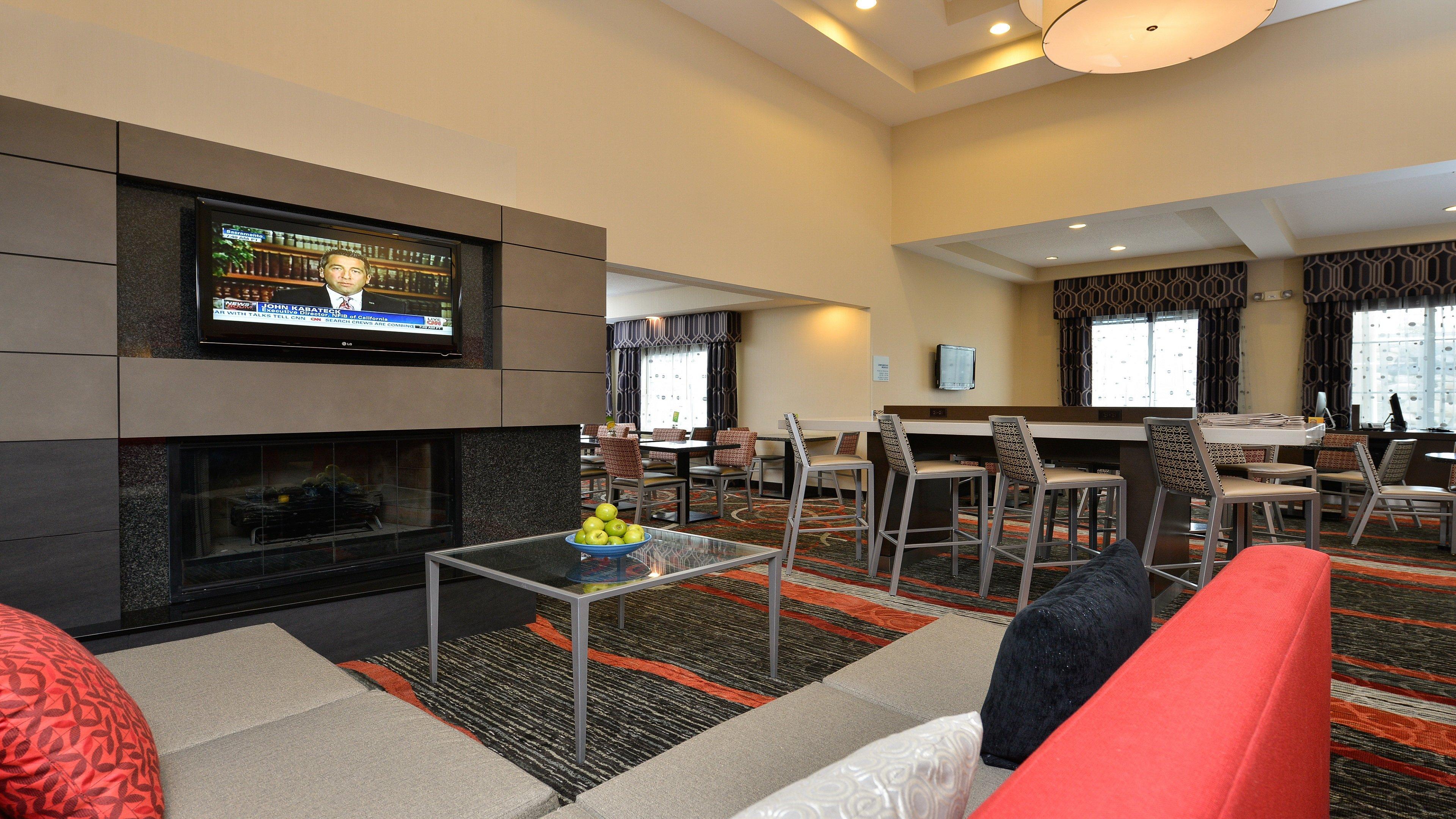 Holiday Inn Express Boston-Milford By Ihg Exteriör bild