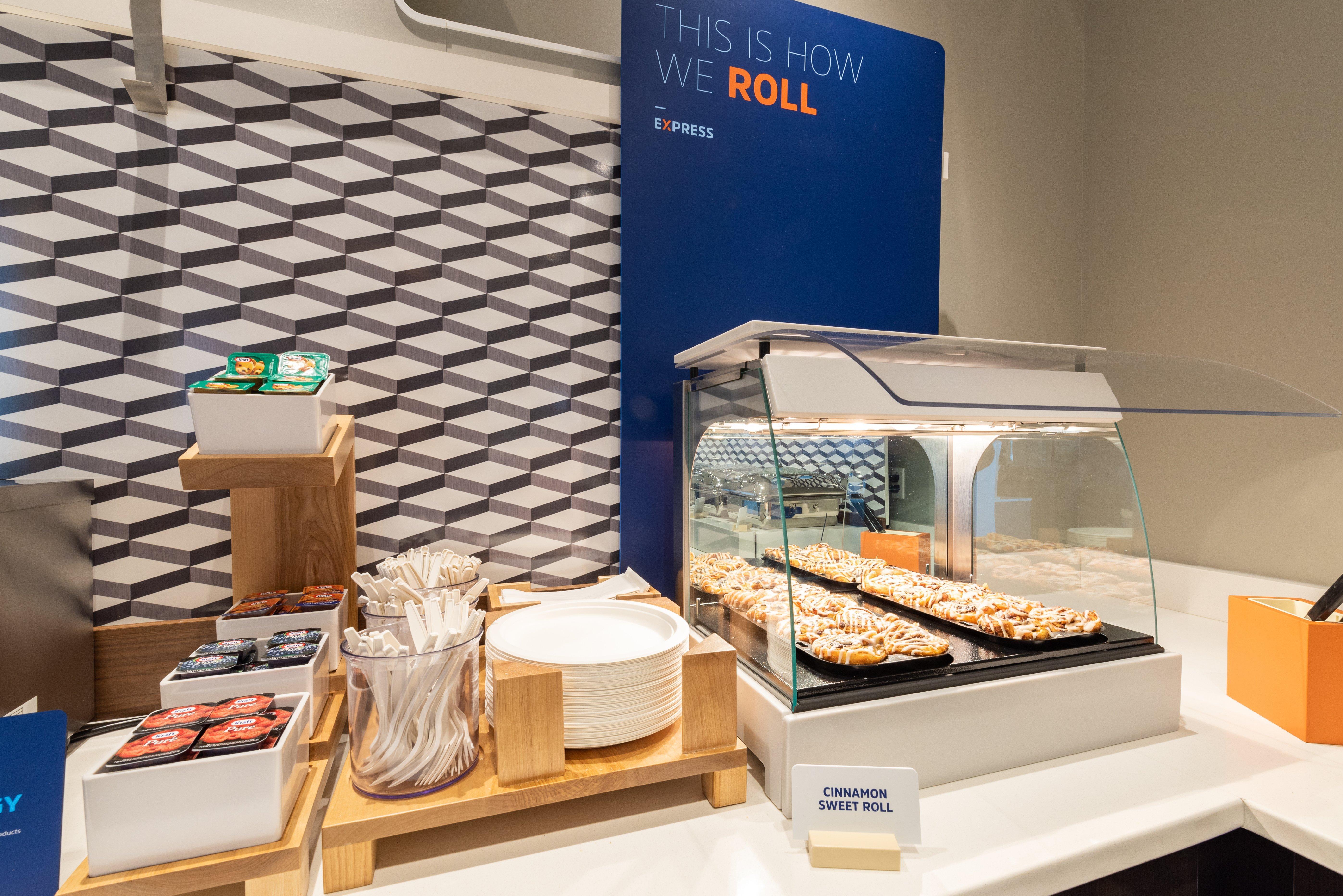 Holiday Inn Express Boston-Milford By Ihg Exteriör bild