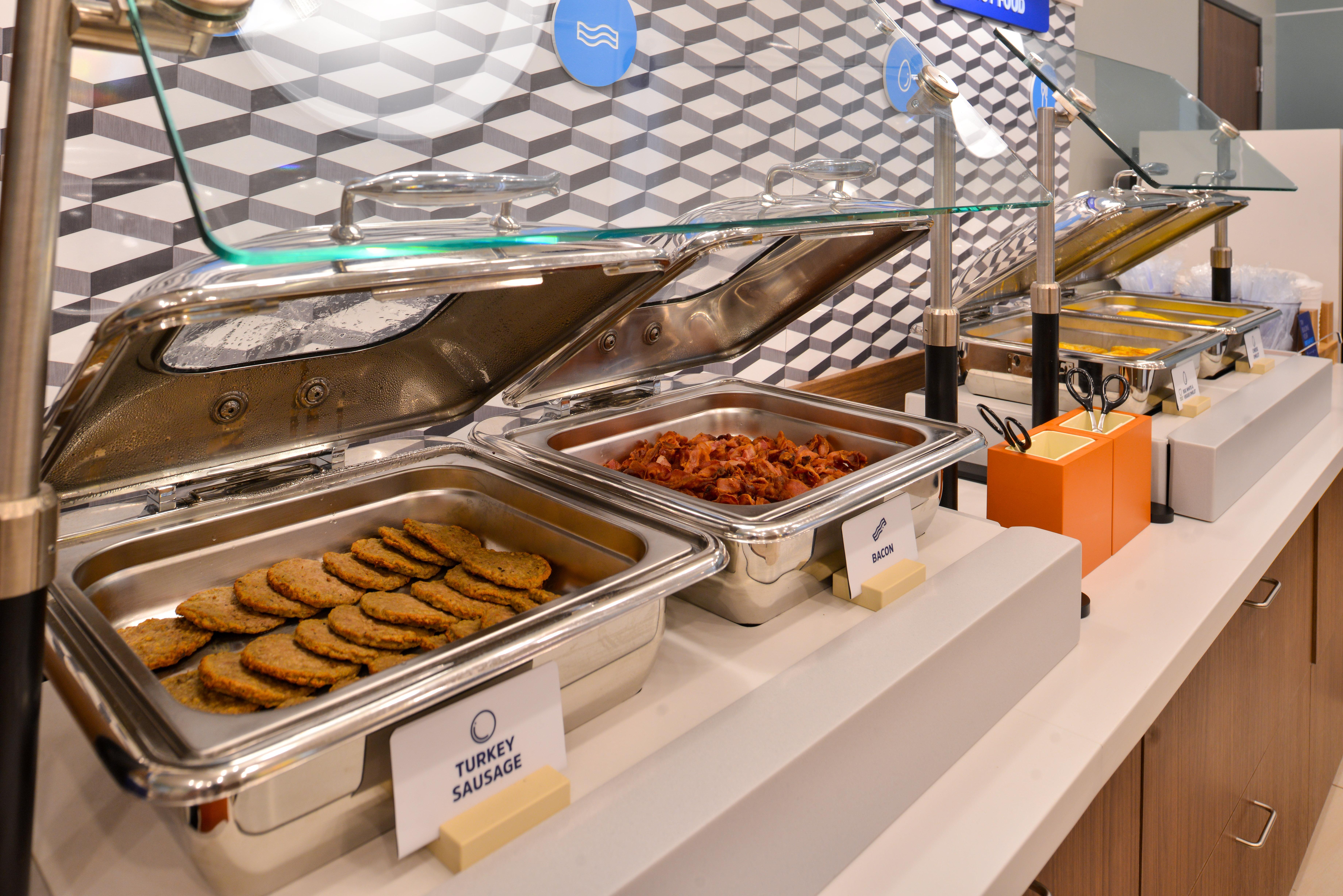 Holiday Inn Express Boston-Milford By Ihg Exteriör bild