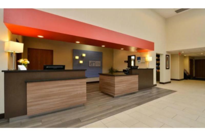 Holiday Inn Express Boston-Milford By Ihg Exteriör bild